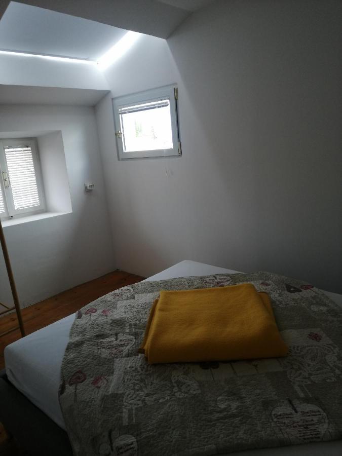 Apartment Atelier Scalinata Ровинь Экстерьер фото