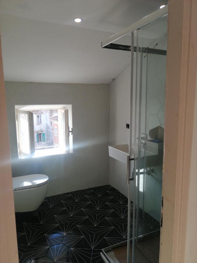 Apartment Atelier Scalinata Ровинь Экстерьер фото